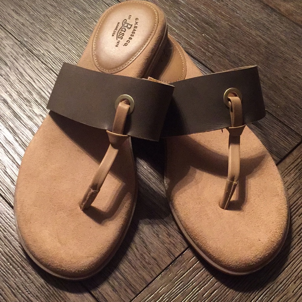 “Bass” Thong Sandals